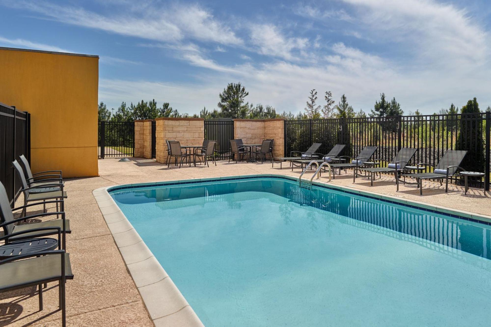 Fairfield Inn & Suites Locust Grove I-75 South Екстер'єр фото